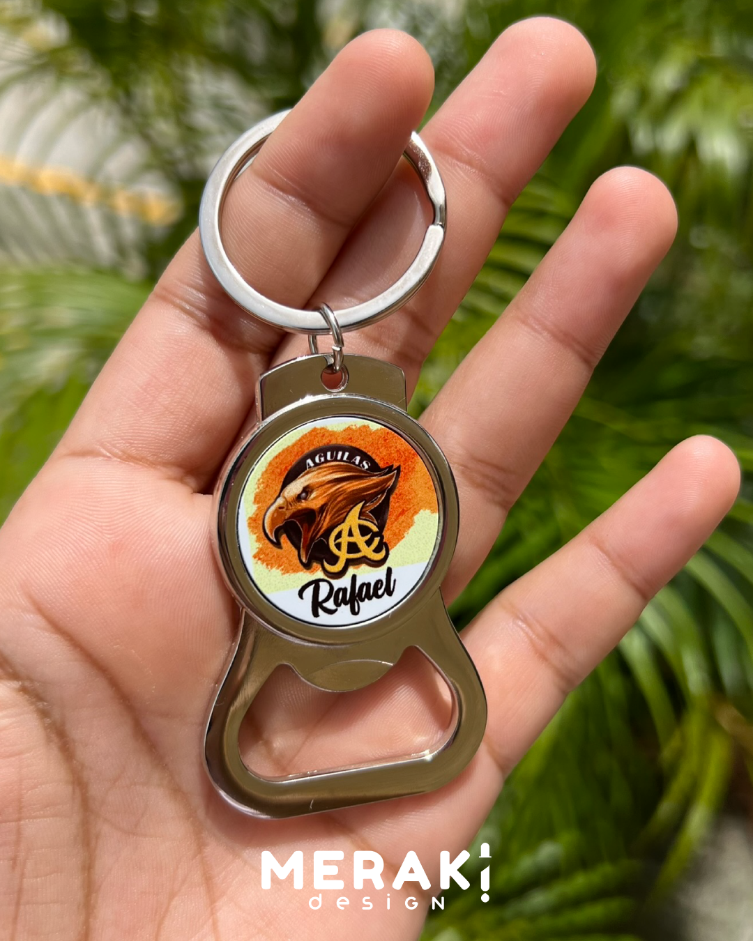 🧑🔧 Llavero de Metal Tipo Destapador con Diseño de Águilas Cibaeñas: ¡El Regalo Perfecto para los Fanáticos! ⚾